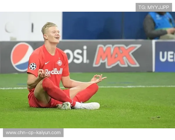 巴萨追哈兰德式中锋统治：开启新时代的锋线革新